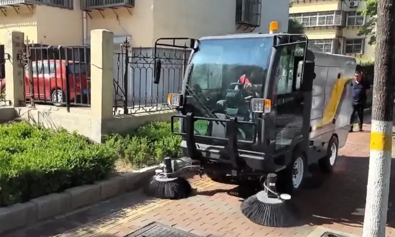 Electric Sweeper Truck Delivery: Boosting Urban Sanitation Efforts