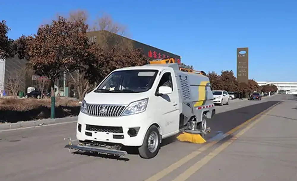 New Energy Road Sweeper: The Intelligent Guardian of Urban Sanitation