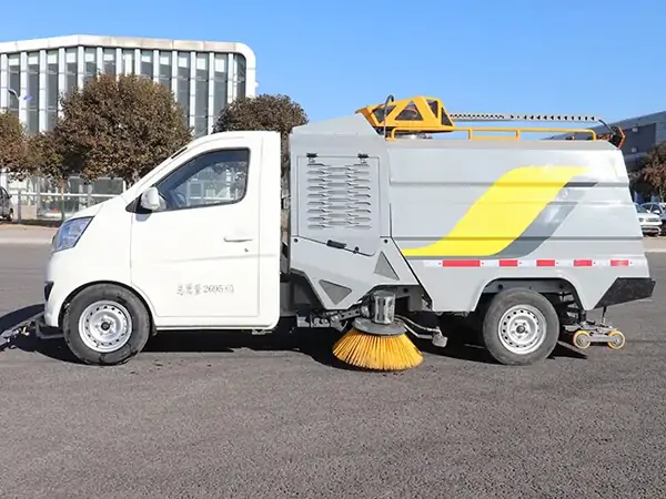 New Energy Road Sweeper: The Intelligent Guardian of Urban Sanitation